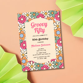 Invitación Groovy floral de rosa rosado retro 50 cumpleaños