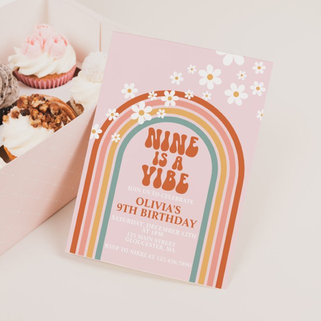 Invitación Groovy Nine es un arcoiris vibe de 9 años (Subido por el creador)