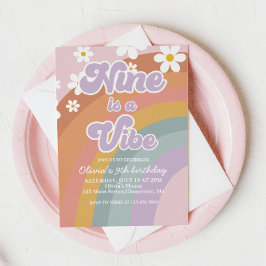 Invitación Groovy Nine es una vibra Cumpleaños Retro Arcoíris