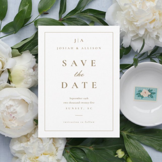 Invitación Guardar la fecha clásico con monograma (Classic and elegant wedding monogram save the date announcement card.)