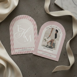 Invitación Guardar la fecha de la foto de raya roja con letra