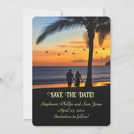 Invitación Guardar la Fecha Pareja de Playa Tropical