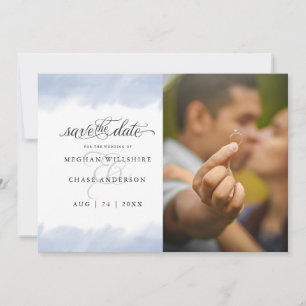 Invitación Guarde la fecha    Trazo de acuarela azul polvorie