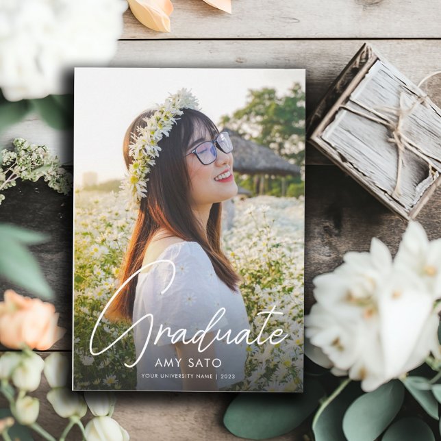 Invitación Guión blanco moderno de graduación de fotos (Subido por el creador)