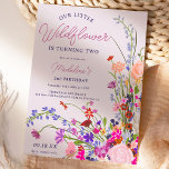 Invitación Guión de flor silvestre de moda moderna de segundo<br><div class="desc">¡Nuestra pequeña flor silvestre cumple 2 años! Elegante y moderno ilustracion de flores de verano de primavera con flor silvestre bonito y escritura de broche invitación a la fiesta de 2º cumpleaños con una moderna tipografía de caligrafía con flores rojas,  violetas,  rosadas,  de terracota.</div>