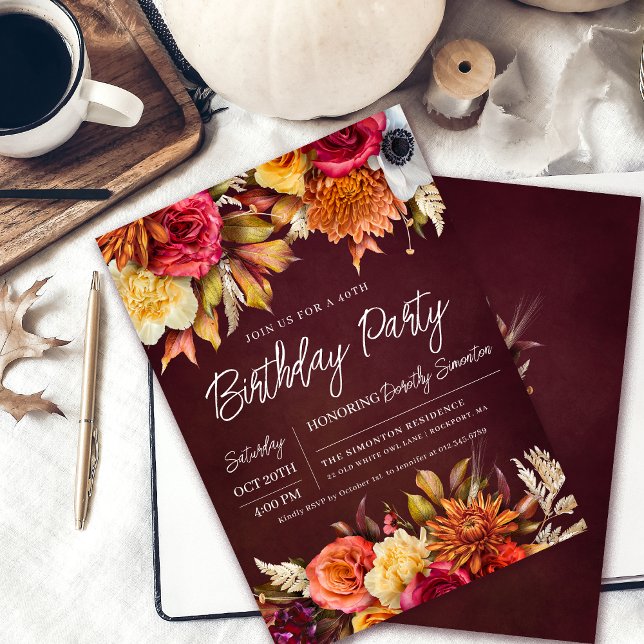 Invitación Guión de la Moda de las flores de borgoña otoño 40 (Colorful 40th birthday party invitation. Earth colors make it perfect for a fall celebration. )