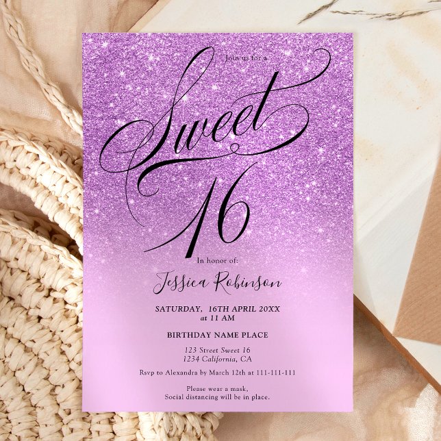 Invitación Guión de moda púrpura oscuro purpurina Sweet 16 (Purple glitter ombre chic script Sweet 16 Invitation)