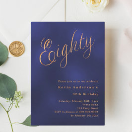 Invitación Guión de oro azul marino cumpleaños 80