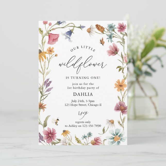 Invitación Guión floral Floral Boho Chica Primer cumpleaños (Anverso de pie)