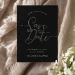 Invitación Guión nombres personalizados boda negra guardar la<br><div class="desc">Anuncie su día especial con los nombres personalizados Script nubes de color guardar la fecha Invitación. Estas tarjetas reflejan el diseño de la invitación a la boda,  con un fondo negro,  letras clásicas en serif y nombres personalizados personalizados personalizados,  marcando el tono para su elegante celebración.</div>