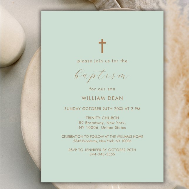 Invitación Guión verde moderno Boho Gold Cross Baptism (Green Modern Script Boho Gold Cross Baptism Invitation)