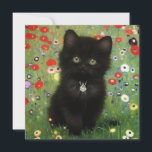 Invitación Gustav Klimt Kitten<br><div class="desc">Tarjeta con un gatito de Gustav Klimt! Este gatito negro lleva un collar de plata y se sienta en un campo de flores rojas,  azules,  blancas y amarillas. ¡Un regalo maravilloso para los amantes del gato y del arte austriaco!</div>