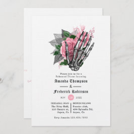 Invitación Halloween con flores rosadas Ensayo gótico Cena