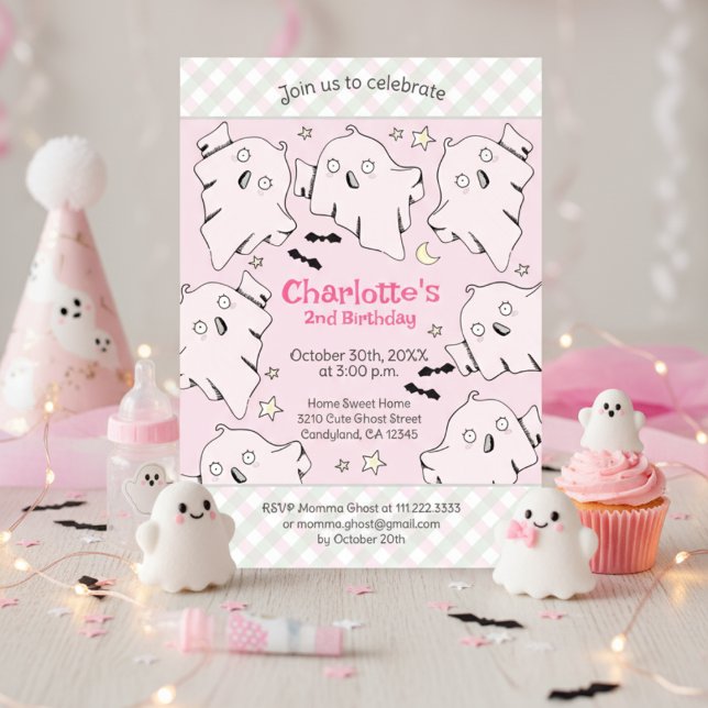 Invitación Halloween, cumpleaños de los chicos con fantasías  (Cute Spooky Ghosts Pink Birthday Invitation for Baby Girl. Pink Ghosts, Stars & Cute Gingham Pattern)