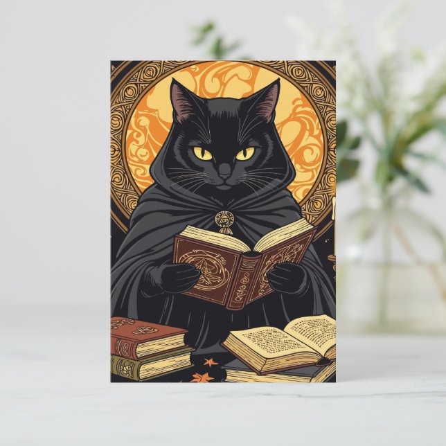 Invitación Halloween En Hardback Un Gato Leyendo Libros (Anverso de pie)