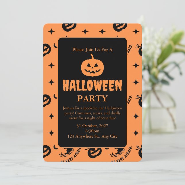 Invitación Halloween Naranja Black Spookkin Bitch (Anverso de pie)