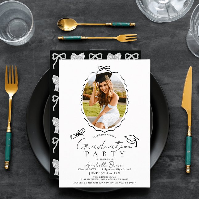 Invitación Hand-drawn Black Bow Frame Photo Graduation Party (Subido por el creador)