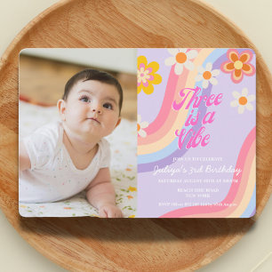 Invitación Hay una foto del bebé Retro Arcoiris