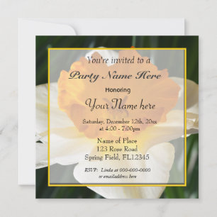 Invitación hermosa flor de daffodil amarillo y dorado en todo