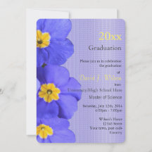 Hermosas, elegantes flores de jardín azules gradua