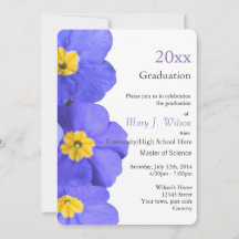 Hermosas, elegantes flores de jardín azules gradua