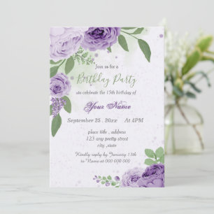 Invitación hermosas flores moradas hojas verdes cumpleaños