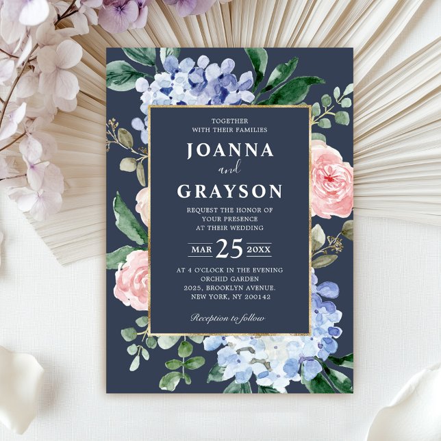 Invitación Hidrángulos azules turbios rosas pastel boda en (Dusty blue hydrangeas pastel pink roses wedding in invitation)