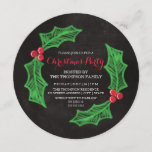 Invitación Holly Wreath Chalkboard Navidades Fiesta<br><div class="desc">Encantadora invitación a un fiesta Navidad,  con el texto dentro de una corona hueca.</div>