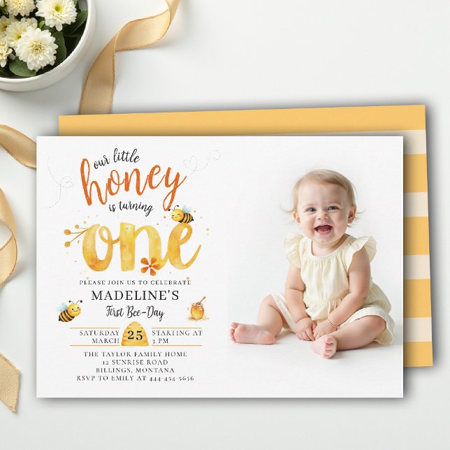 Invitación Honey Bee-Day Whimsical Cute Photo 1st Birthday (little honey bee one first birthday photo invitation wildflowers watercolor summer whimsical)