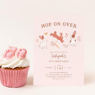 Invitación Hop On Sobre La Fiesta De Cumpleaños Del Chica Bun
