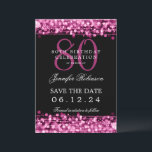 Invitación Hot Pink 80th Birthday Guardar la fecha con detall<br><div class="desc">Elegante diseño "80th Birthday Party" con luces de cadena de color rosado caliente y nombre personalizado y texto de detalles. Fácil de usar y fácil de personalizar. ¡No te quedes sin el tuyo!</div>