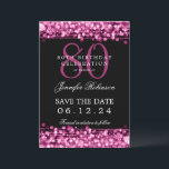 Invitación Hot Pink 80th Birthday Save the Date<br><div class="desc">Elegante diseño "80th Birthday Party" con luces de cadena de color rosado caliente y nombre personalizado y texto de detalles. Fácil de usar y fácil de personalizar. ¡No te quedes sin el tuyo!</div>