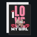 Invitación I Love My Girlfriend personalizado<br><div class="desc">fuente linda y burbujeante que dice " I Love My GIRL" con un corazón enorme que te permite insertar tu imagen, en color blanco y rosa claro Con una imagen de dibujos animados de mi querida gift , birthday , boyfriend , girlfriend , anniversary , y2k , bubbly , hearts...</div>