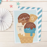 Invitación Ice Cream Sundae Kids Fiesta de cumpleaños<br><div class="desc">Relájate con estas lindas invitaciones a fiestas con tema de helados para tu fiesta de cumpleaños. En una suave paleta de colores mullidos, el diseño de verano es divertido y cuenta con cucharas de chocolate, vainilla y helado azul en un cono de gofre coronado con jarabe de chocolate y salpicaduras....</div>