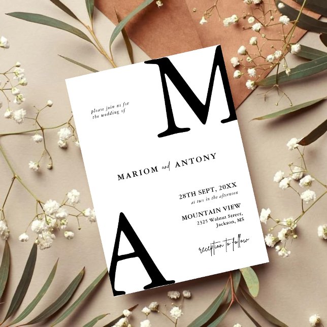 Invitación Inicial de Monograma Moderno Chic Blanco Negro Bod (Chic black and white monogram invitation brings personalized elegance to your wedding day)