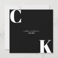 Iniciales en blanco y negro guardan la fecha