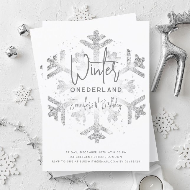 Invitación Invierno de Plata ONEDERLAND 1 cumpleaños Purpurin (Silver Winter ONEDERLAND 1st Birthday FAUX Glitter Invitation)