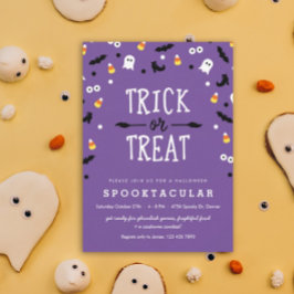 Invitación Invitan a fiesta de Halloween con truco morado o t