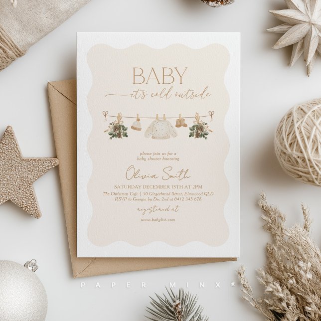 Invitación it's Cold Outside Baby Shower Beige Gender Neutral (Gender Neutral Baby Shower Invitation. Christmas clothesline with baby clothes and greenery. )