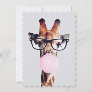 Invitación Jirafa con gafas soplando chicle rosa