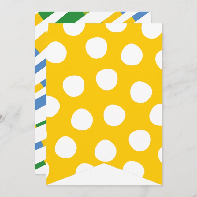 Invitación Jóvenes transportan pancarta de Fiesta de cumpleañ (Anverso / Reverso)