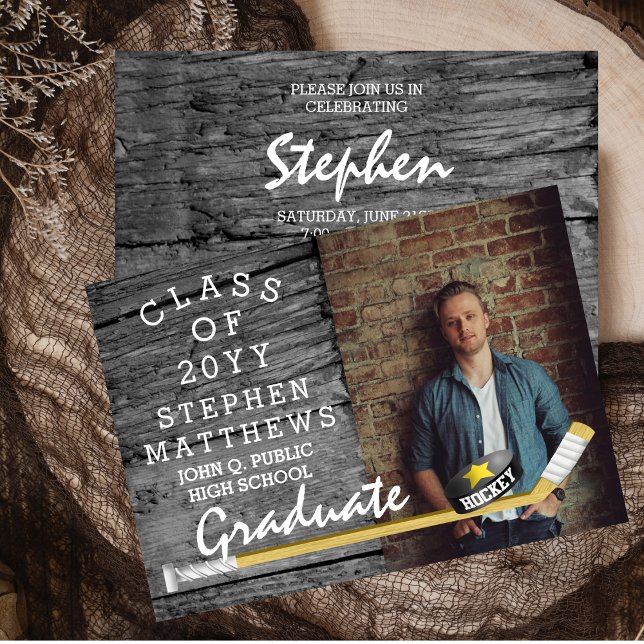 Invitación Jugador de hockey Deportes Rústica Graduación de F (Rustic Barnwood Hockey Player Photo Graduation Announcement and Party Invitation - Print | Digital)