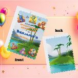 Invitación Jungle Baby Dino Kids Fiesta de cumpleaños<br><div class="desc">Prepárate para un buen momento con esta invitación a la fiesta de cumpleaños del bebé Dino de la Selva. El diseño rebosa de color y emoción, con adorables bebés dinosaurios mirando desde un exuberante y verde paisaje de jungla. Un alegre T-Rex, un triceratops lúdico y un simpático Brontosaurus invitan a...</div>