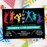 Invitación Kids Rainbow Jump Trampoline Birday Party<br><div class="desc">Una invitación de cumpleaños para niños divertidos - niños o CHICAS en un Centro de Trampoline,  Casa de Bonza,  Fiesta del Castillo Jumping. Con niños saltando y un cartel para introducir el nombre y la edad de su hijo.</div>