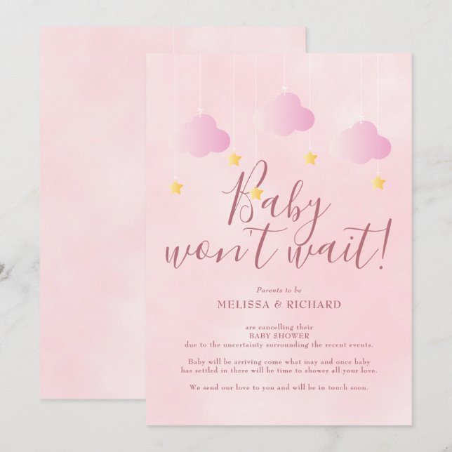 Invitación La Bebé No Esperará Fiesta de Bebé Niña Rosa (Anverso / Reverso)