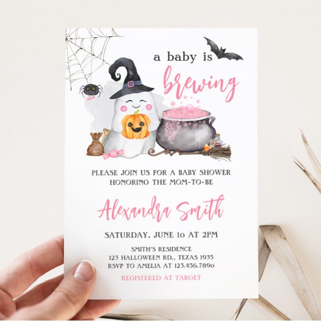 Invitación La bebé rosa de Halloween se prepara en Baby Showe (Pink Ghost A Baby is Brewing Baby Shower Invitation)