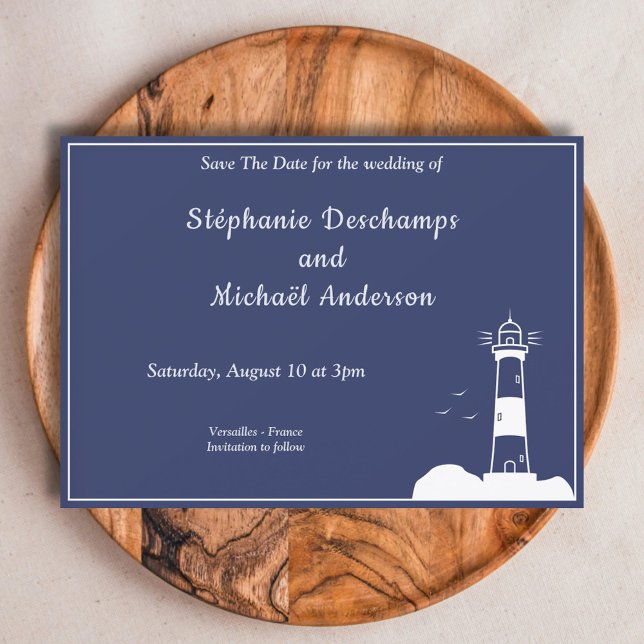 Invitación La boda azul de la marina del faro salva la fecha (Lighthouse Navy Blue Wedding Save The Date Invitation)