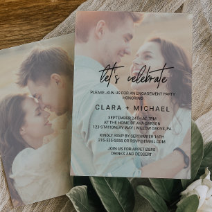 Invitación La caligrafía caprichosa y la foto falsa celebremo