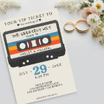 Invitación La cinta de cassette retro es el Boda de mayor éxi<br><div class="desc">Invitación a la boda en cinta retro de Guay con el texto "el mayor éxito" para las parejas casadas recién casadas. Personalizar el texto y el nombre del marido y la mujer y los detalles de la ceremonia del boda. Ideal para los amantes de la música clásica y antigua.</div>