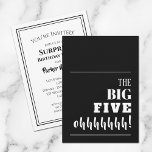 Invitación La gran fiesta de cumpleaños número 50<br><div class="desc">¿Arrojando una fiesta de cumpleaños número 50? Asegúrese de enviar una invitación para que los huéspedes se entusiasmen con su fiesta. "The BIG FIVE Ohhhhh!" - cambia a cualquier edad y cualquier color de fondo en el frente y personaliza los detalles de su fiesta en la parte posterior.</div>